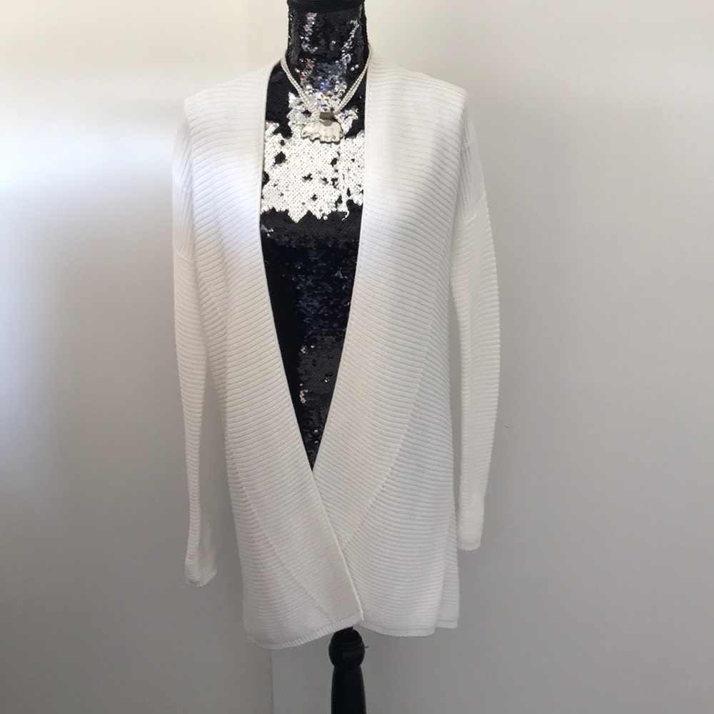 White Vince. Sweater